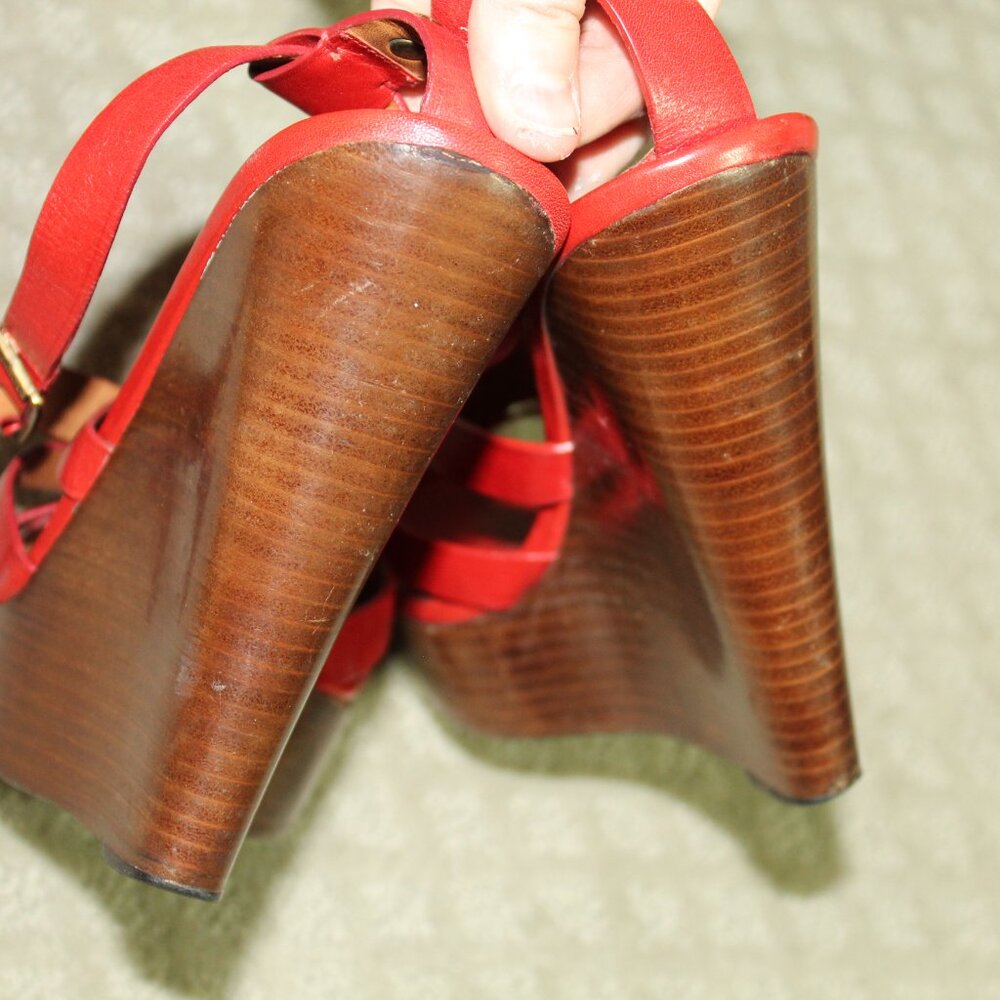 Burberry Women's 9 Strappy Red Leather 1.5" Platform Stacked Wedge 5.5" Heels - Picture 5 of 13